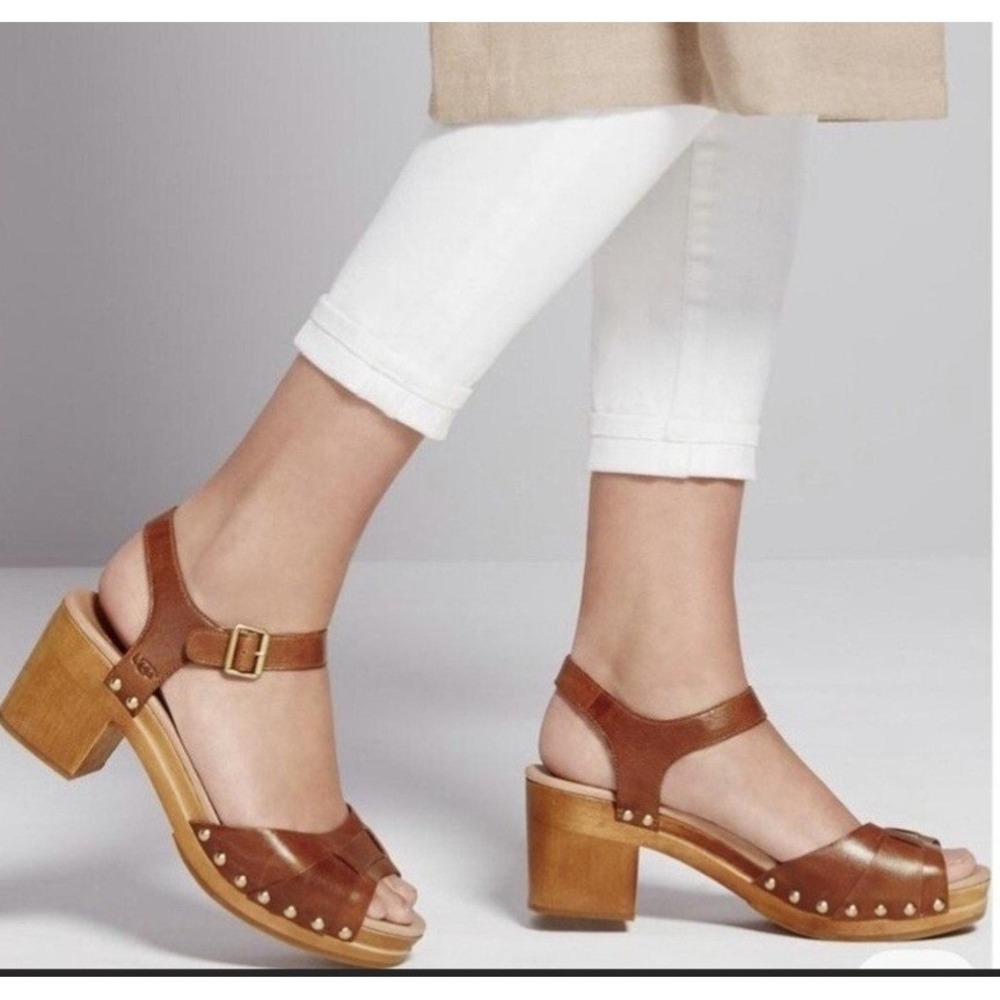 UGG Australia Brown Leather Studded Wooden Platform Clog Sandals Womens 9